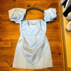 Palladium Dress in Sky Blue
ELLIATT size large